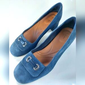 Amazing Clarks Block Heel Shoes Women sz 6